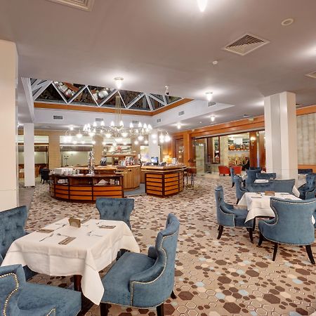 Hotelul Aro Palace Brașov Exterior foto Restaurant
