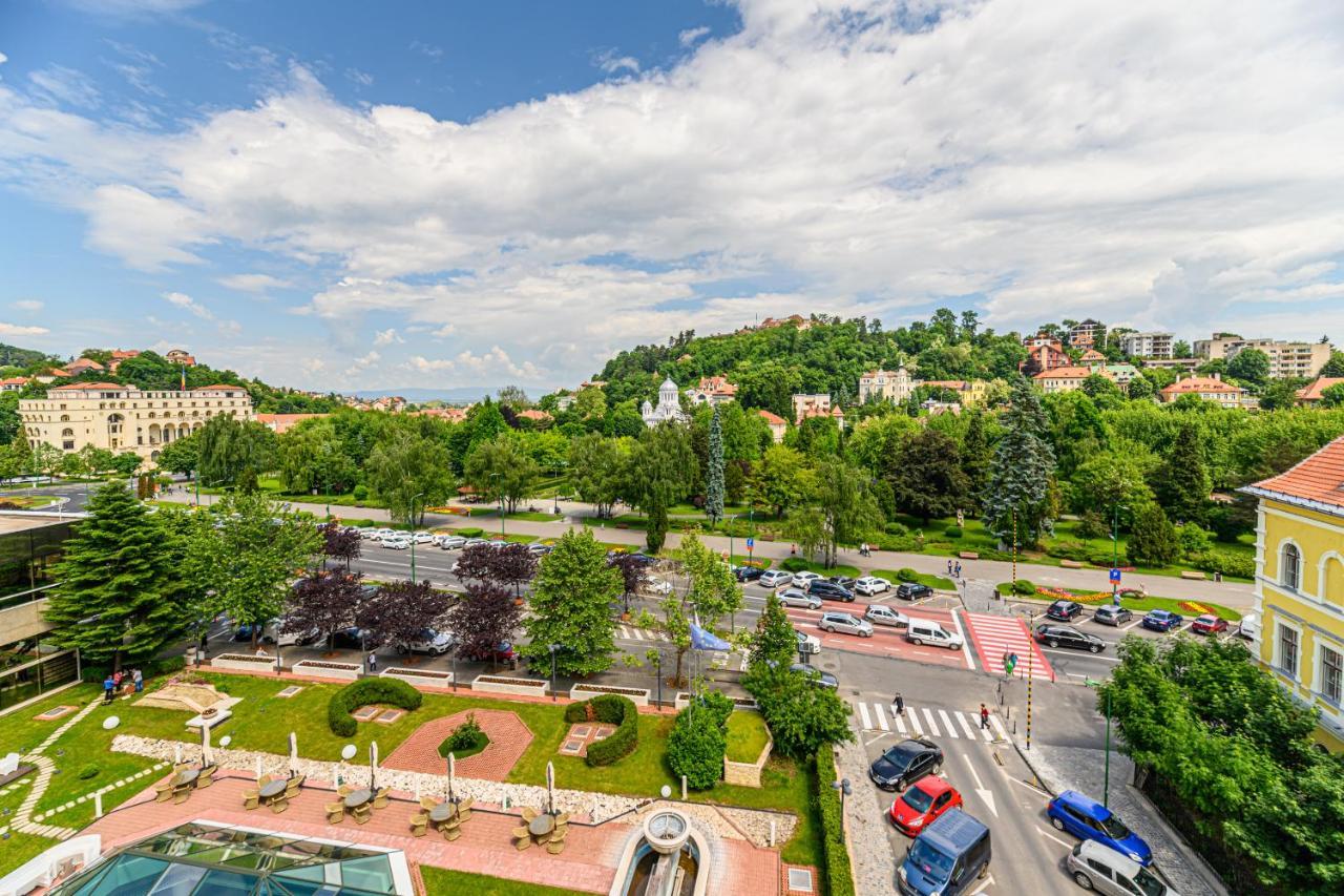 Hotelul Aro Palace Brașov Exterior foto View of the town