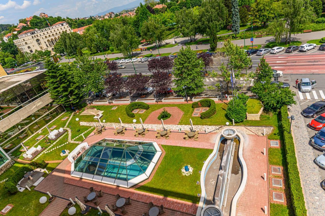 Hotelul Aro Palace Brașov Exterior foto Aerial view of the campus