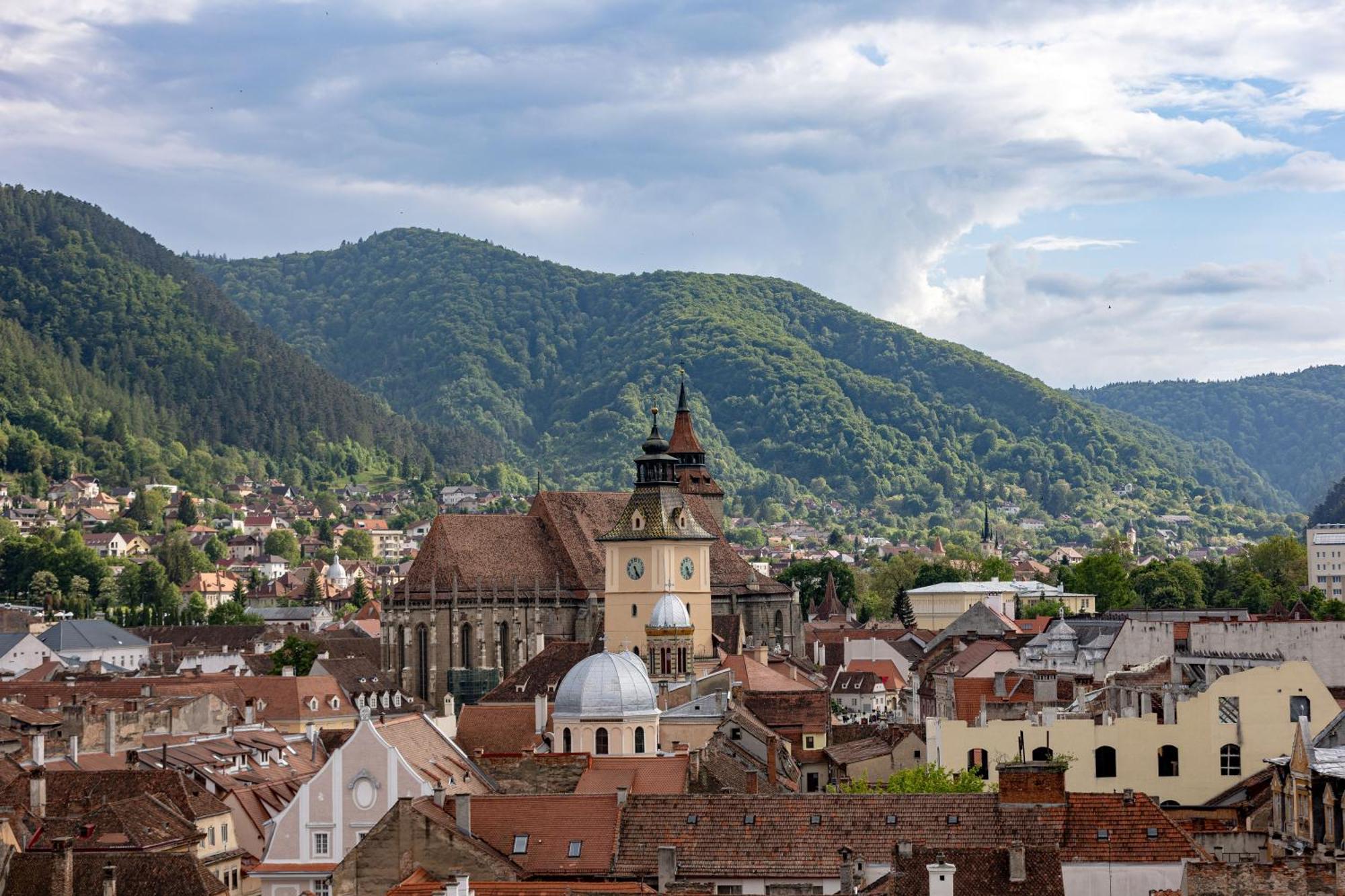 Hotelul Aro Palace Brașov Exterior foto The old town of Saint-Claude