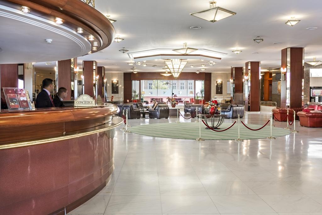 Hotelul Aro Palace Brașov Exterior foto Lobby